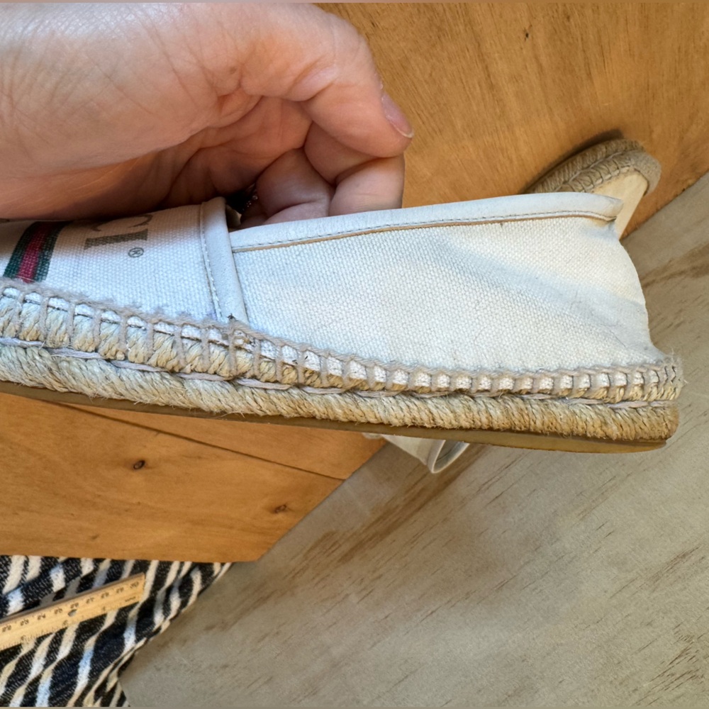 Gucci Cream Espadrilles with Green and Red Accents - Picture 3 of 9